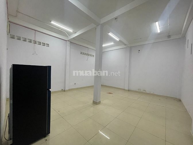Nhà RỘNG có sân 12x25m 1 lầu, 8P lớn đ. 12m gần chợ 184/2 Tân Hương 