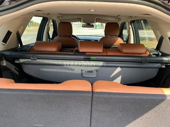 Bán LandRover Discovery Sport HSE xe 7 xe quá mới đi 26.000 ngàn