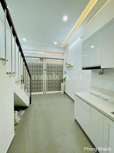 Nhà Đẹp Gía Tốt 3 Lầu Hẻm Xe Hơi Khu Vực Vip Huỳnh Văn Bánh,P12,PNhuận