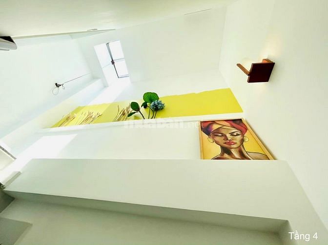 Nhà Đẹp Gía Tốt 3 Lầu Hẻm Xe Hơi Khu Vực Vip Huỳnh Văn Bánh,P12,PNhuận