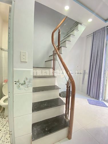 Chủ nhà cần tiền bán gấp nhà 2MT đường Lê Văn Khương_đại hạ giá