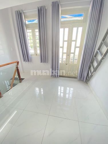 Chủ nhà cần tiền bán gấp nhà 2MT đường Lê Văn Khương_đại hạ giá