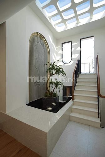 BÁN NHÀ THẠCH BÀN, NHÀ MỚI XÂY TẶNG TOÀN BỘ NỘI THẤT , 40M2, 5.XX TỶ