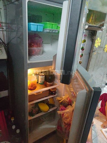 Cần bán 1 máy giặt và 1 tủ lạnh 