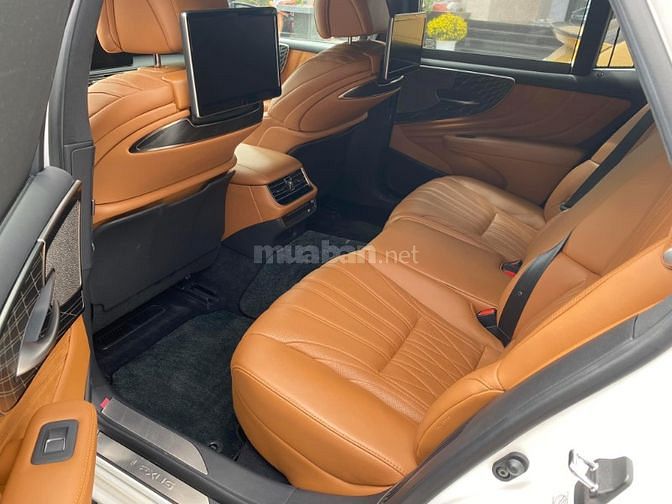 Bán Lexus LS 500H, sản xuất 2021, 1 chủ từ đầu, rẻ hơn xe mới 3 đồng 