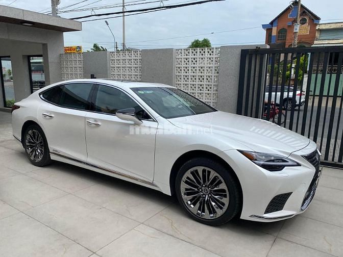 Bán Lexus LS 500H, sản xuất 2021, 1 chủ từ đầu, rẻ hơn xe mới 3 đồng 