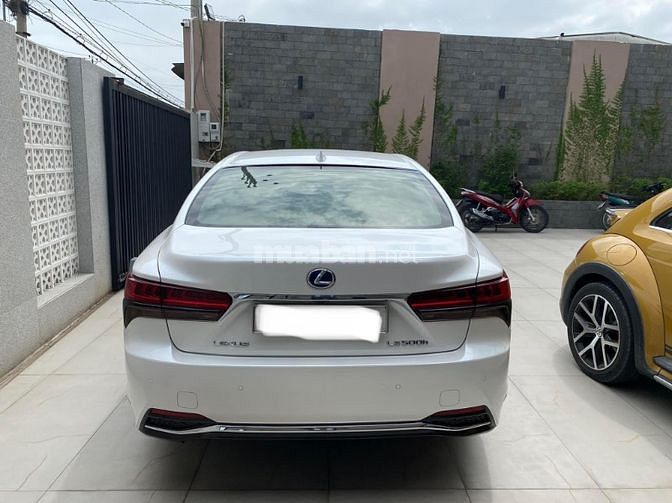 Bán Lexus LS 500H, sản xuất 2021, 1 chủ từ đầu, rẻ hơn xe mới 3 đồng 