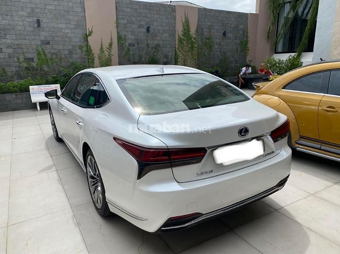 Bán Lexus LS 500H, sản xuất 2021, 1 chủ từ đầu, rẻ hơn xe mới 3 đồng 