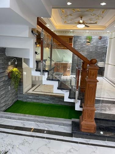 Bán gấp nhà Tỉnh Lộ 10 Bình Tân 62m2 5 Tầng BTCT SHR