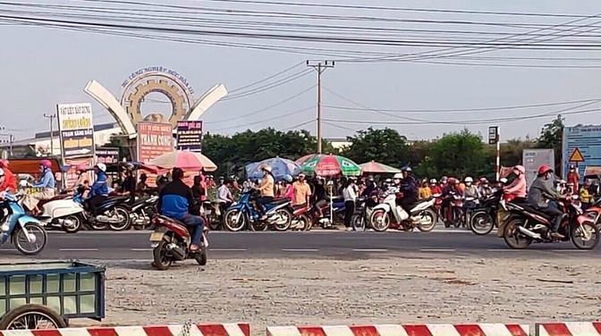 Bán đất biệt thự( xây dựng tự do), sổ hồng riêng ,Đường TL8,KDTDaresco