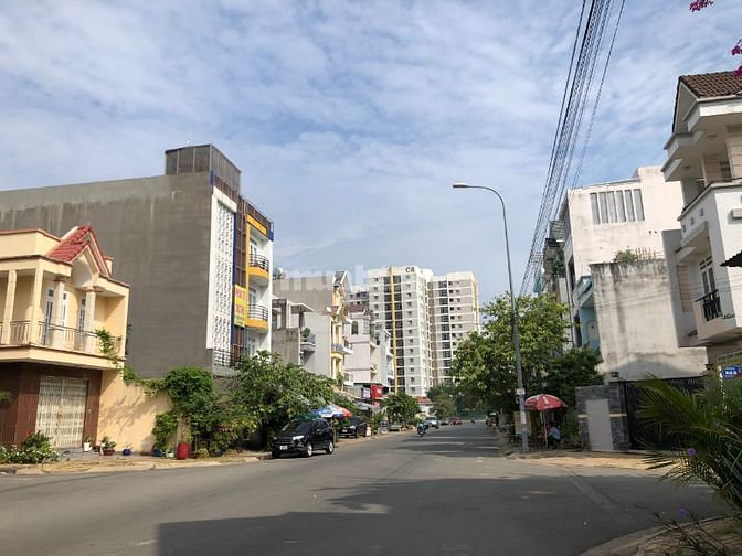 U là trời giá rẻ 10 tỷ Mặt tiền đường 494 Lê Văn Việt P.TNPA