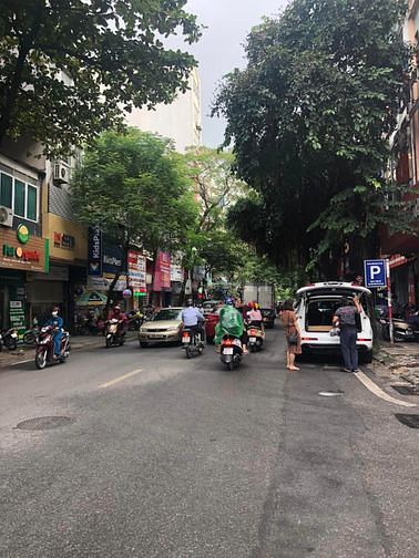 Phân Lô ÔTô Vào Nhà Kinh Doanh 4 Tầng Mặt Tiền 5M 13.2 Tỷ Lạc Trung