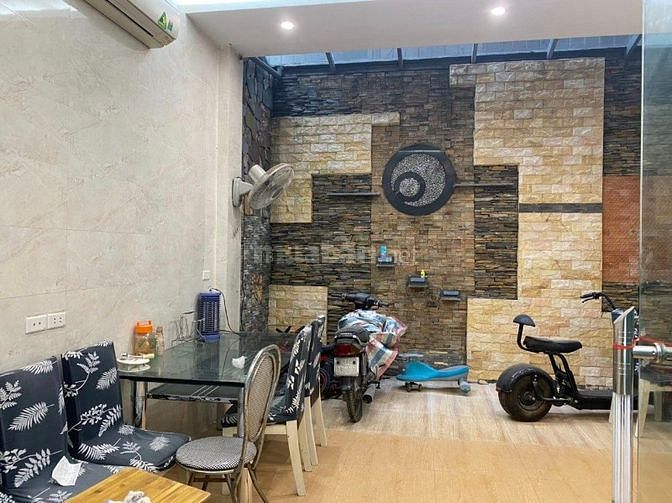 Phân Lô ÔTô Vào Nhà Kinh Doanh 4 Tầng Mặt Tiền 5M 13.2 Tỷ Lạc Trung