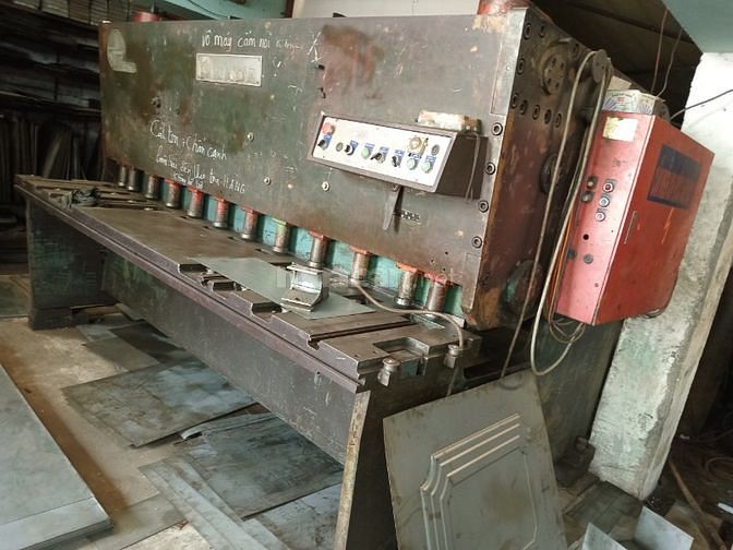 Công ty Minh Trí bán máy cắt AMD, cắt 5 ly, 6 ly, 10 ly... 