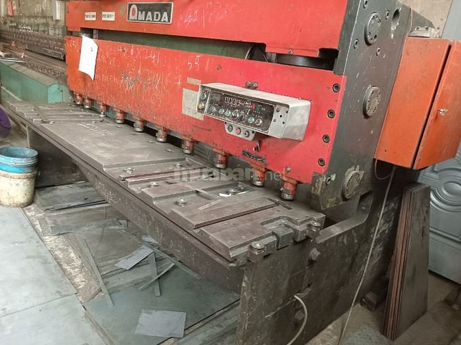 Công ty Minh Trí bán máy cắt AMD, cắt 5 ly, 6 ly, 10 ly... 