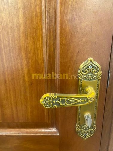 Chính chủ, bán nhà số 8 ngõ 310 /43 đường Nghi Tàm, phường Yên Phụ
