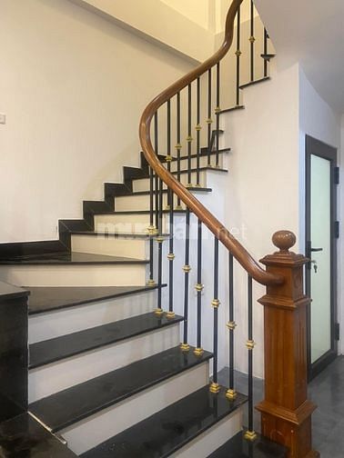 Chính chủ, bán nhà số 8 ngõ 310 /43 đường Nghi Tàm, phường Yên Phụ