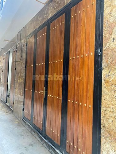 Chính chủ, bán nhà số 8 ngõ 310 /43 đường Nghi Tàm, phường Yên Phụ