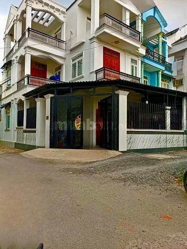 Nhà góc 2 MT thạnh xuân 33 Q12 ( qua ngã tư khoảng 1km )