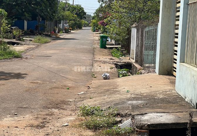 Cần bán nhà Ấp 1 , ngay chợ Bình Lộc, Tp.Long Khánh, Đồng Nai. Giá 5,7