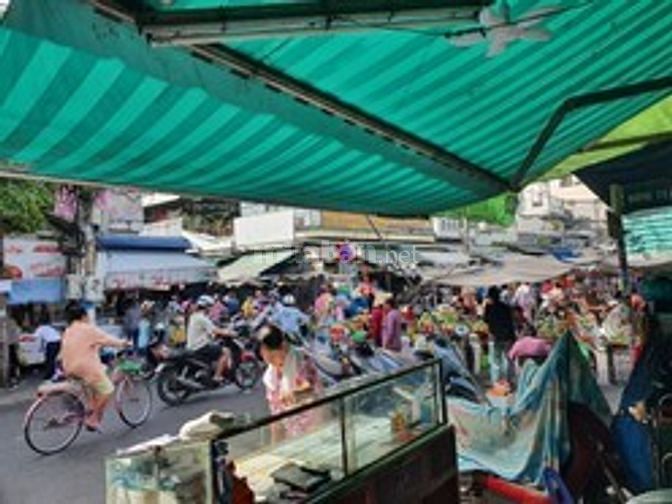Bán nhà mặt tiền góc ngã tư chợ Phước Bình, TP Thủ Đức, vị trí đẹp