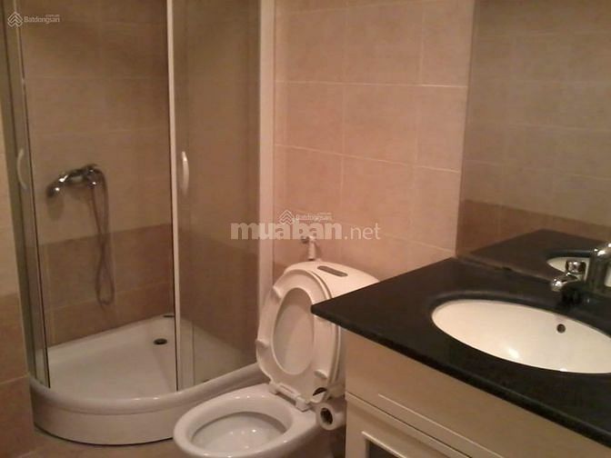 Cần bán ngôi nhà hoa hậu taị Xuân La, Tây Hồ.SD 43m2x6,5T ngõ thông.