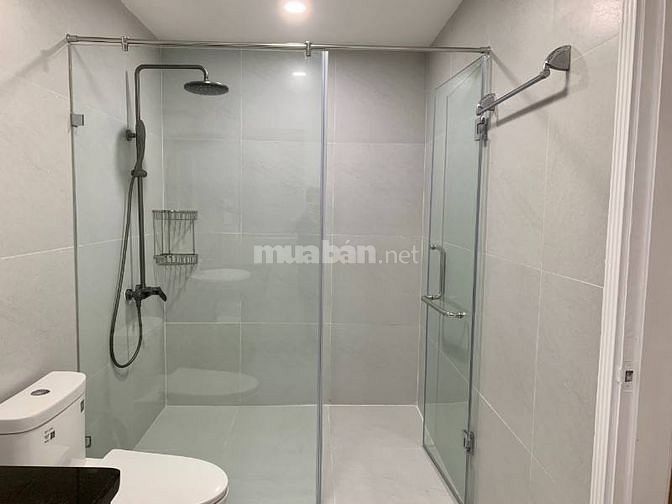 Cần bán ngôi nhà hoa hậu taị Xuân La, Tây Hồ.SD 43m2x6,5T ngõ thông.