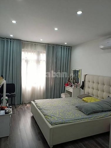 Cần bán ngôi nhà hoa hậu taị Xuân La, Tây Hồ.SD 43m2x6,5T ngõ thông.