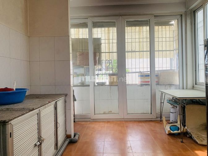 Bán nhà  ở ngay, phố Sơn Tây-Ba Đình, ngõ thông, DT 20m2-6T-2.75 tỷ