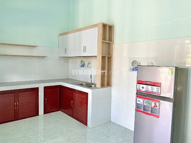 Nhà vườn đường ô tô đậu trong sân liền kề KCN Giao Long