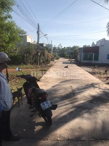 Bán đất MT Phan Văn Trị, full thổ cư, giá 1 tỷ 6xx, Bình Tân, La Gi