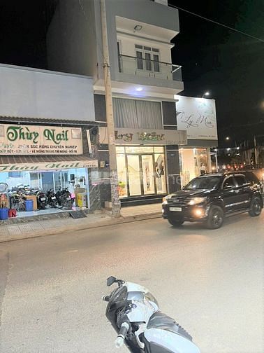Bán nhà mặt tiền đường Nguyễn Thị Nhuần, Quận 12, đường 20m