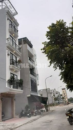 Nhà vịp tái định cư Ngọc Thụy DT 45mx 6 tầng thang máy 
