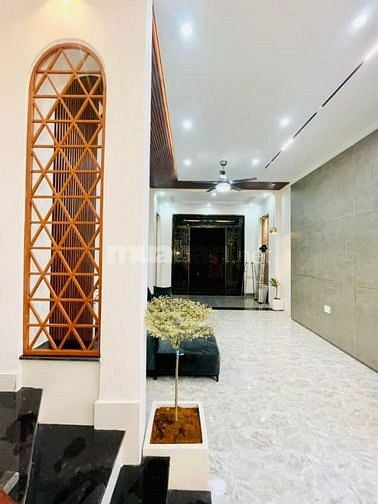 Nhà ngay Cầu Bưng (Lê Trọng Tấn), giá 2.78 tỷ, 40m2, 4PN, hẻm 7m thông