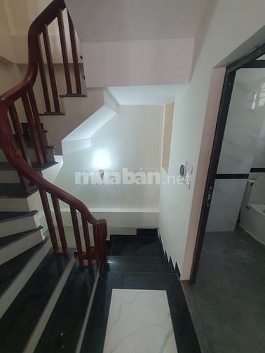 Bán nhà đẹp, ở ngay Đội Cấn- Ba Đình,lô góc, 30m2-5T-MT4m-3.75 tỷ.