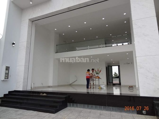 Cho thuê nhà 16x15 m, MT Phạm Văn Đồng, Linh Đông, Thủ Đức - 110 Triệu