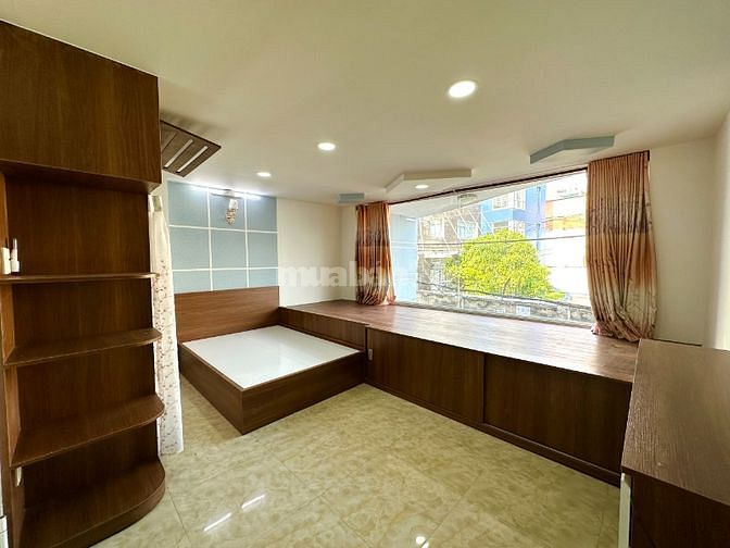 6,9 tỷ 37,2m2(4,8*7,7m)  140m2 sàn, 3PN, 4WC, trệt + 1 lửng + 3 lầu