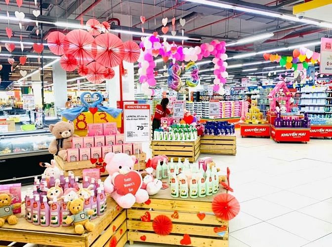 TUYỂN Nhân Viên Đóng Gói/ Dán Tem