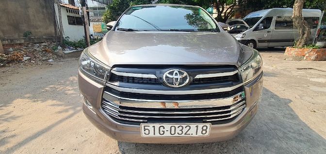 Bán xe Innova E đời 2018, ngay chủ đứng tên tại TPHCM
