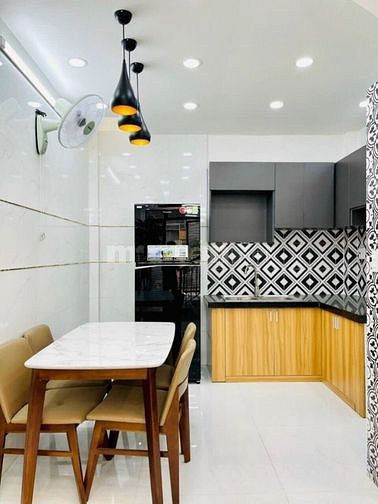 Bán nhà cuối Lê Trọng Tấn, 36m2, đúc 3 tấng. LH trực tiêp ngay chủ