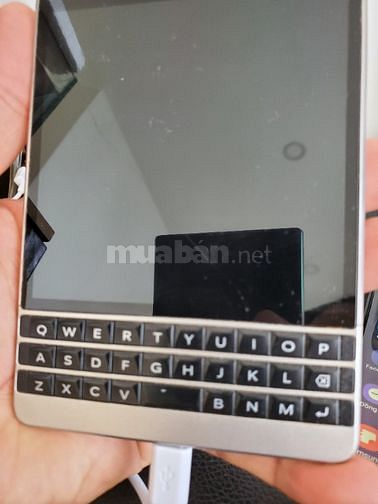 Bán BlackBerry PassPort Silver Edition 