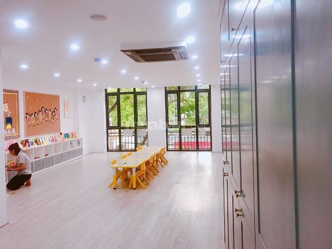  BÁN NHÀ 6,5 Tầng Số 95 Phố Đốc Ngữ. MB 120m2 nhà 1 mặt phố 1 mặt ngõ 