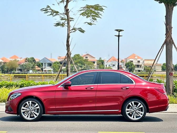 Bán ôtô Mercedes Benz C250, sản xuất 07.2017 Model 2018, mâm phay