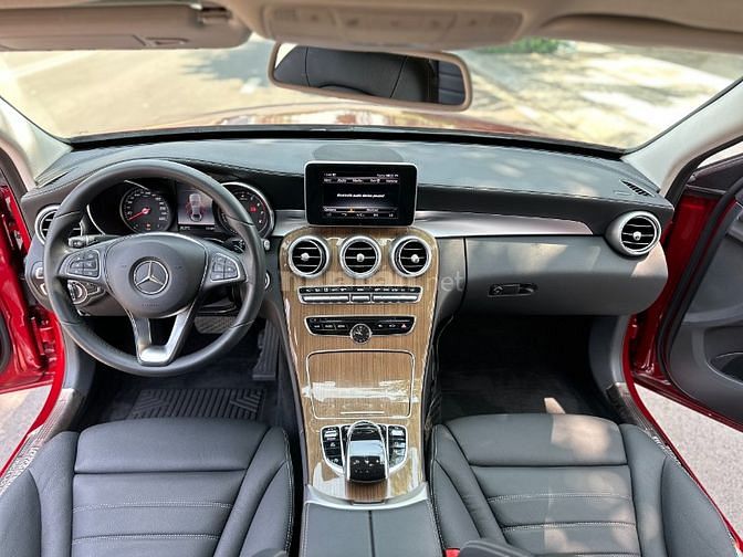 Bán ôtô Mercedes Benz C250, sản xuất 07.2017 Model 2018, mâm phay