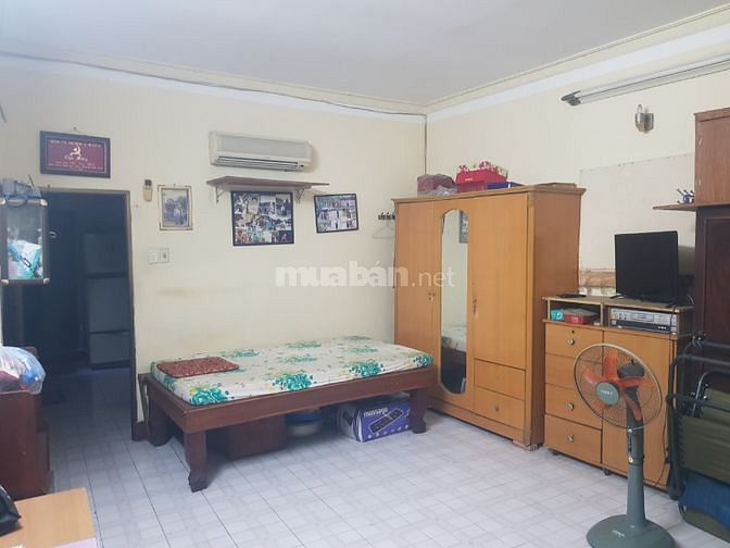 Nhà 2mặt tiền ông ích khiêm gần đầm sen