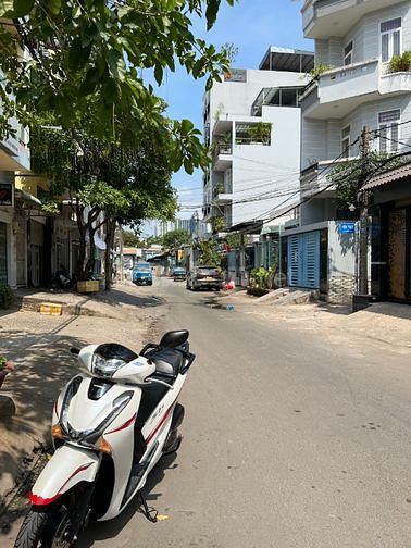 NHÀ BÁN NHÀ MẶT TIỀN ĐƯỜNG NỘI BỘ HUỲNH TẤN PHÁT.P PHÚ THUẬN.QUẬN 7