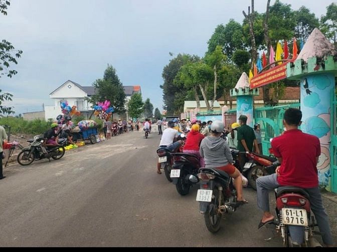 bán gấp sào đất 500m2 giá 425tr, p Minh Hưng, BP