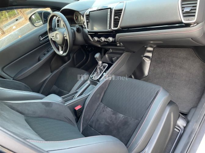 Bán xe honda city RS . Chạy 11000km