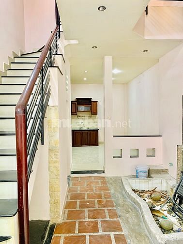 MẶT TIỀN KHU TÂN THÀNH. QUẬN TÂN PHÚ GIÁ 18 TRIỆU/TH (GIAO NHÀ NGAY)