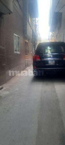 Bán gấp nhà phân lô Lê Văn Lương 40m2, lô góc đẹp 10m ra phố
